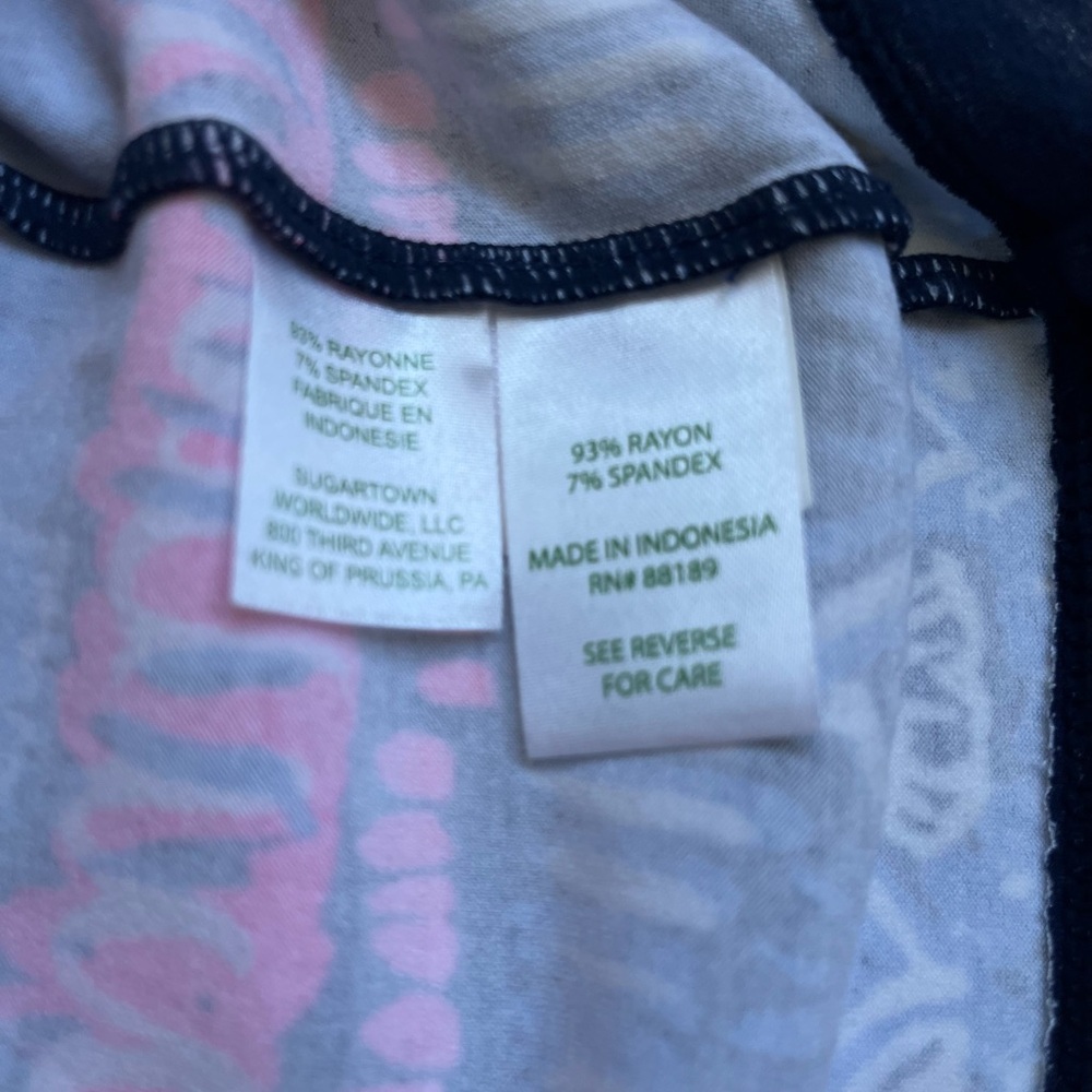 Lilly Pulitzer Vibrant Pink and Navy 3/4 sleeve knit dress. - Picture 4 of 4